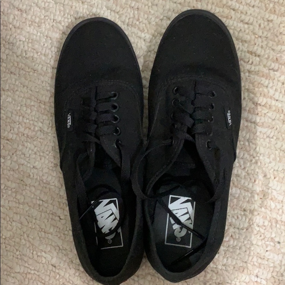Black Lo vans
